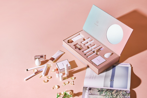 從以下幾方面入手，企業(yè)才能做好彩妝vi設(shè)計