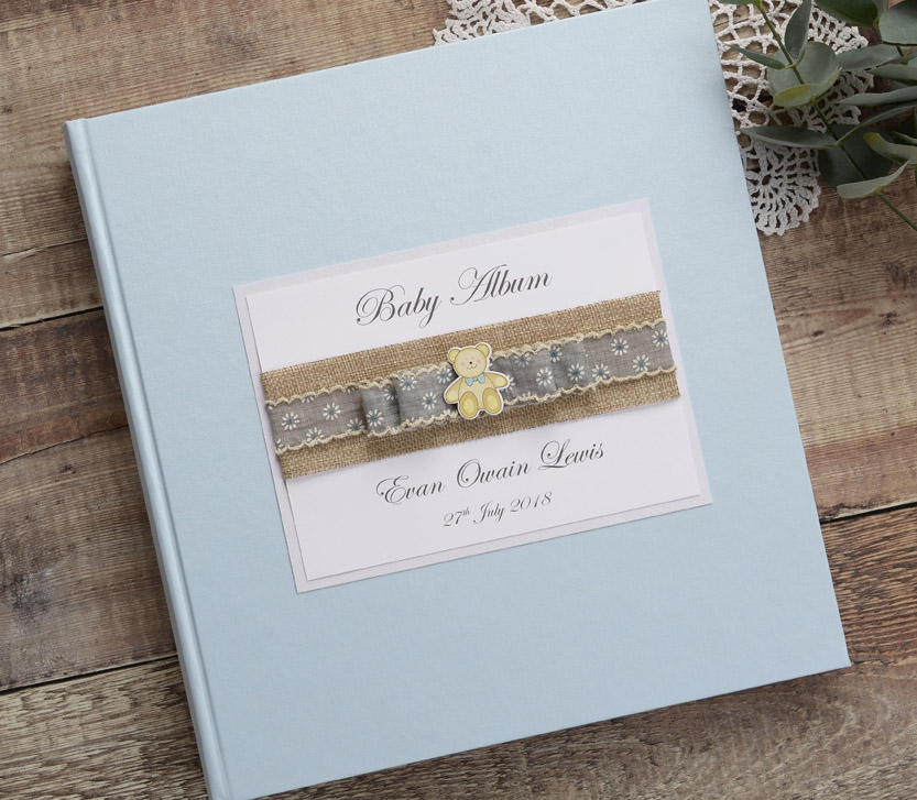 集團(tuán)設(shè)計(jì)紀(jì)念畫(huà)冊(cè)怎么大氣